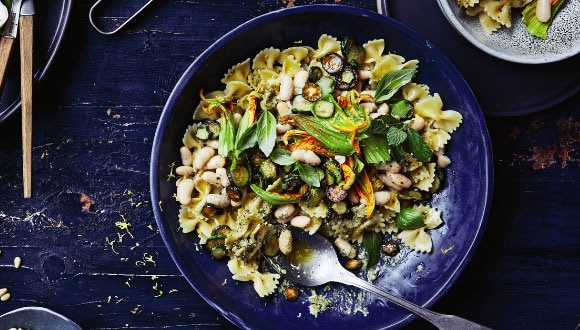 Farfalle with beans and zucchini in a walnut sauce