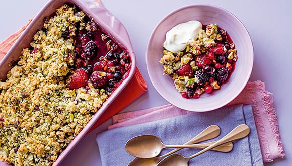 Mixed berry and pistachio crumble
